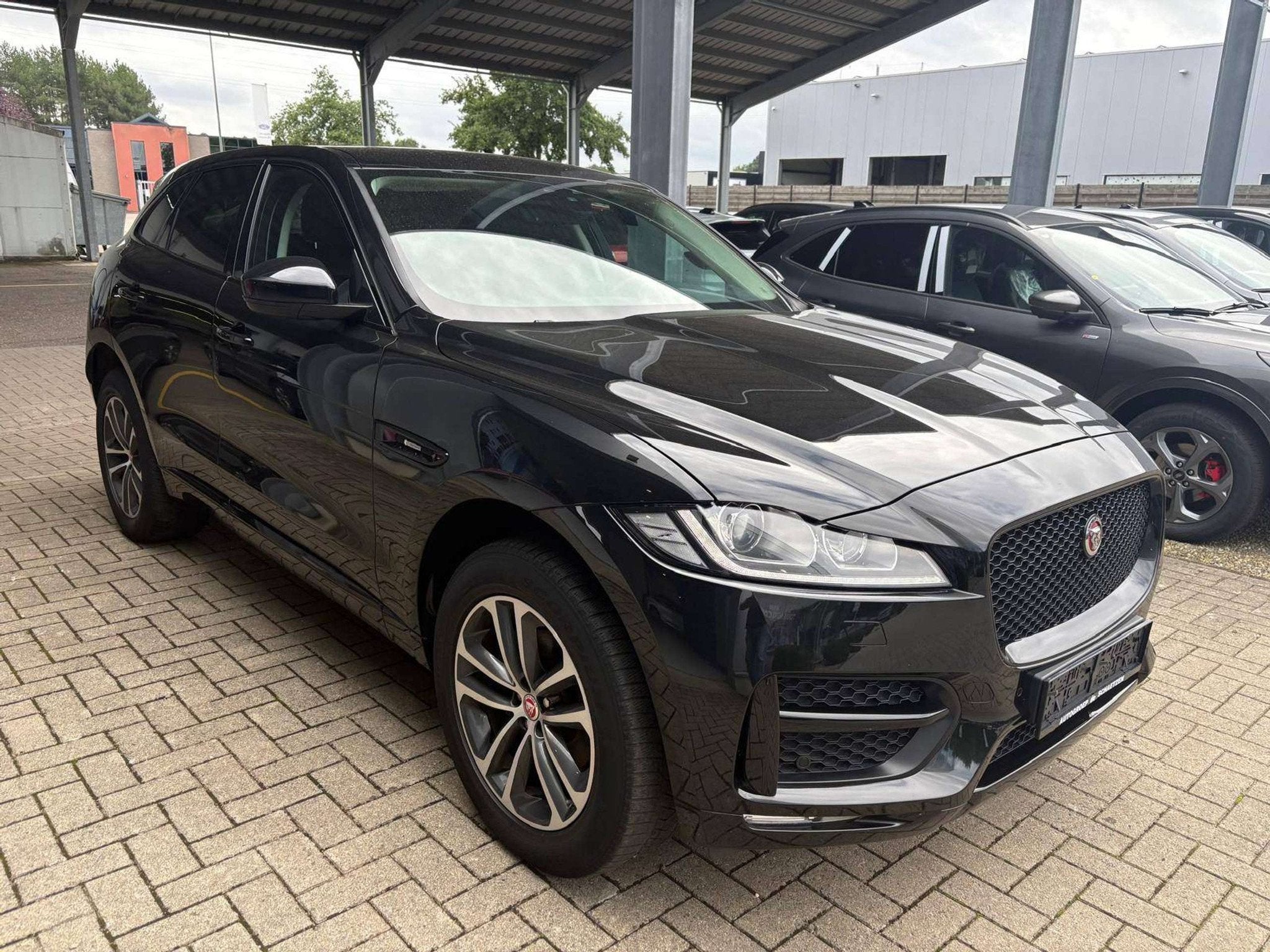 Jaguar F-Pace Jaguar F-pace 2.0 Awd R-sport (bj 2020), Automaat, Parkeersensor, Zwart, Diesel