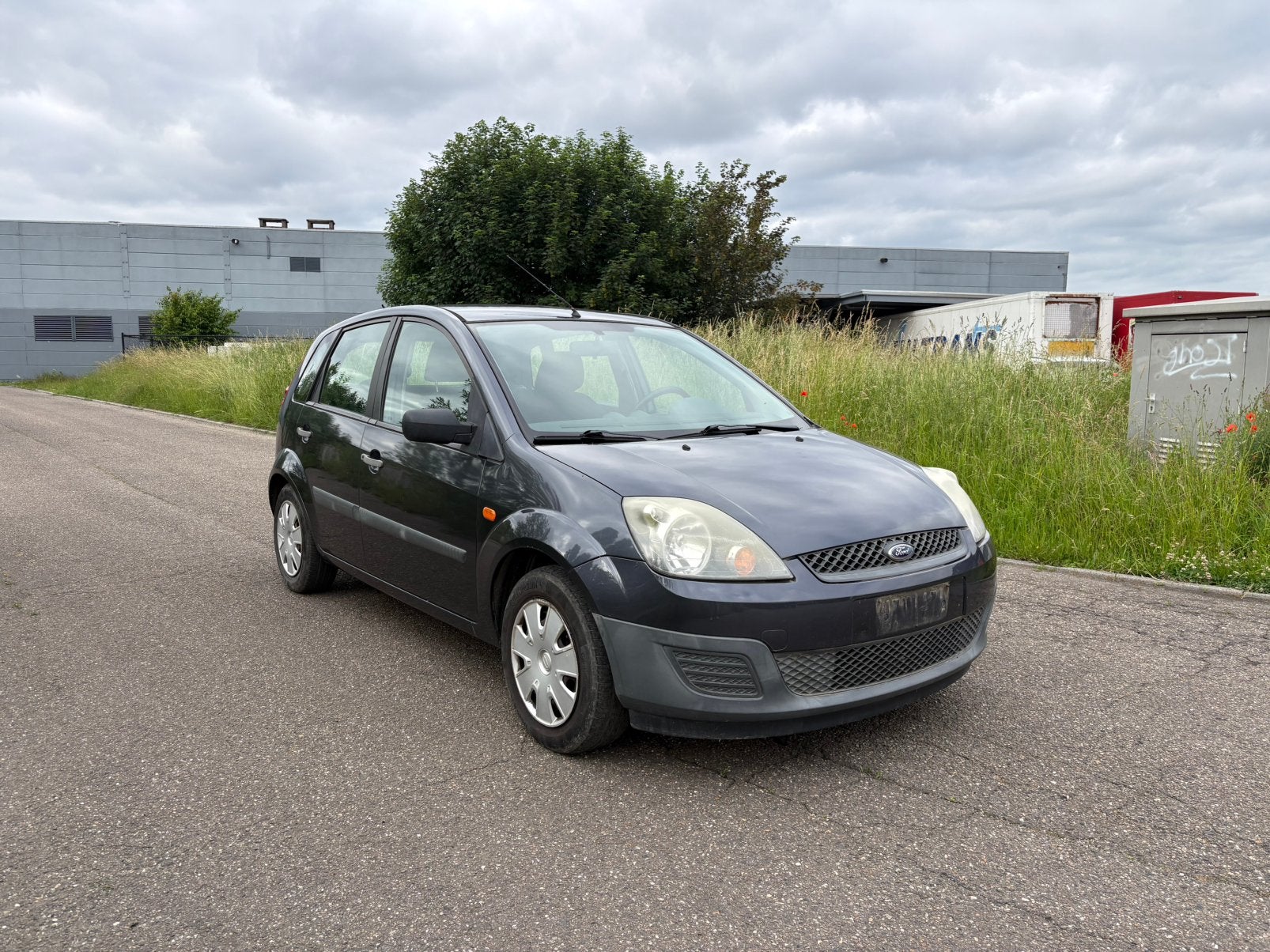 Ford fiesta 1.3 Ambiente - 130.000km - EERSTE EIGENAAR, Autos, Argent ou Gris, Achat, 1299 cm³, Boîte manuelle