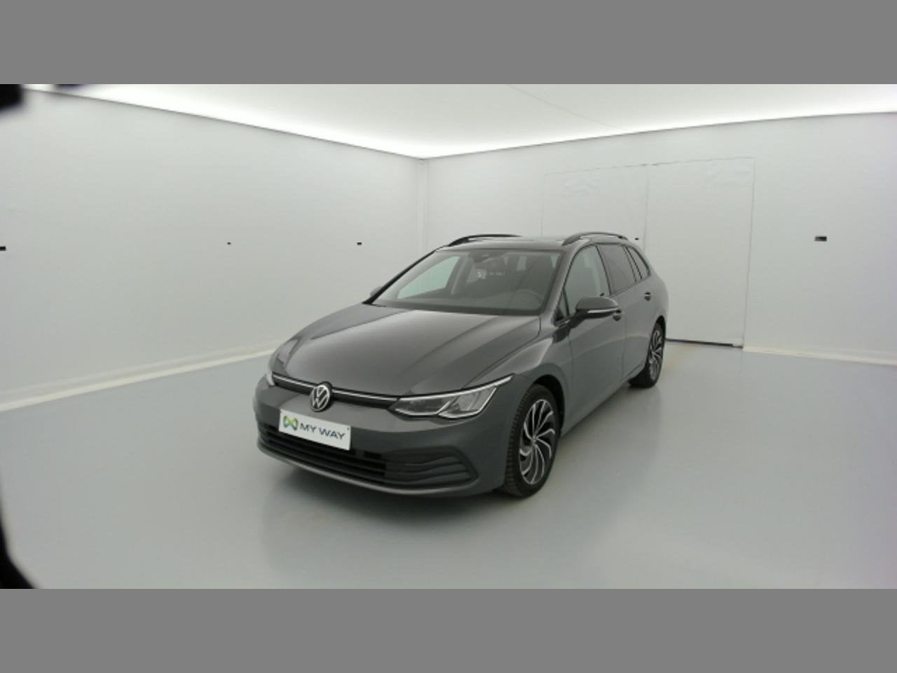 Volkswagen Golf VIII SW 1.0 eTSI Life DSG, Auto's, Automaat, Adaptive Cruise Control, https://public.car-pass.be/vhr/39907fe3-6720-4112-b513-01aa346b6199