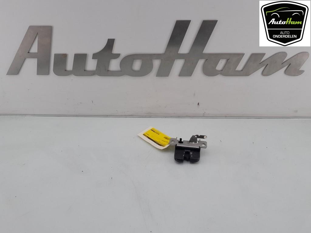 SLOTVANGER ACHTERKLEP Volkswagen Polo IV (9N1 / 2/3), Gebruikt, Volkswagen
