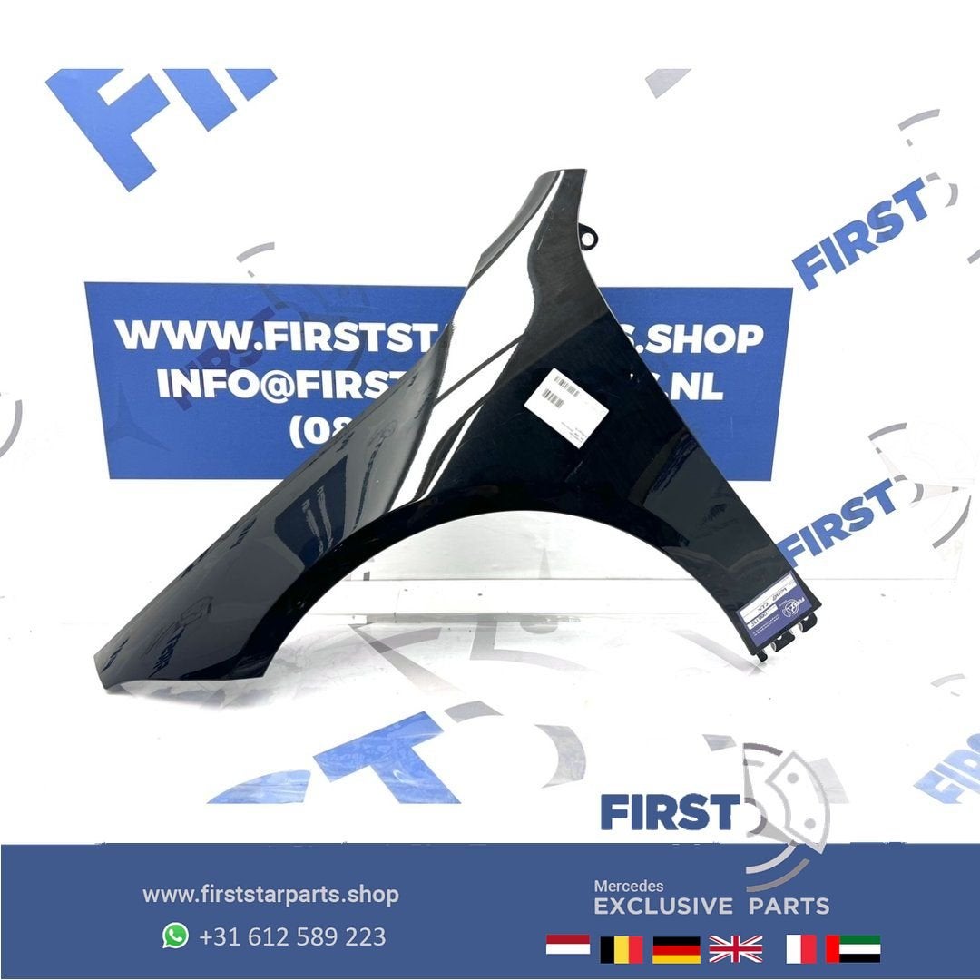 W118 CLA ZIJSCHERM LINKS Mercedes A1188810300 CLA35 AMG 2018, Gebruikt, -, Links, Ophalen of Verzenden