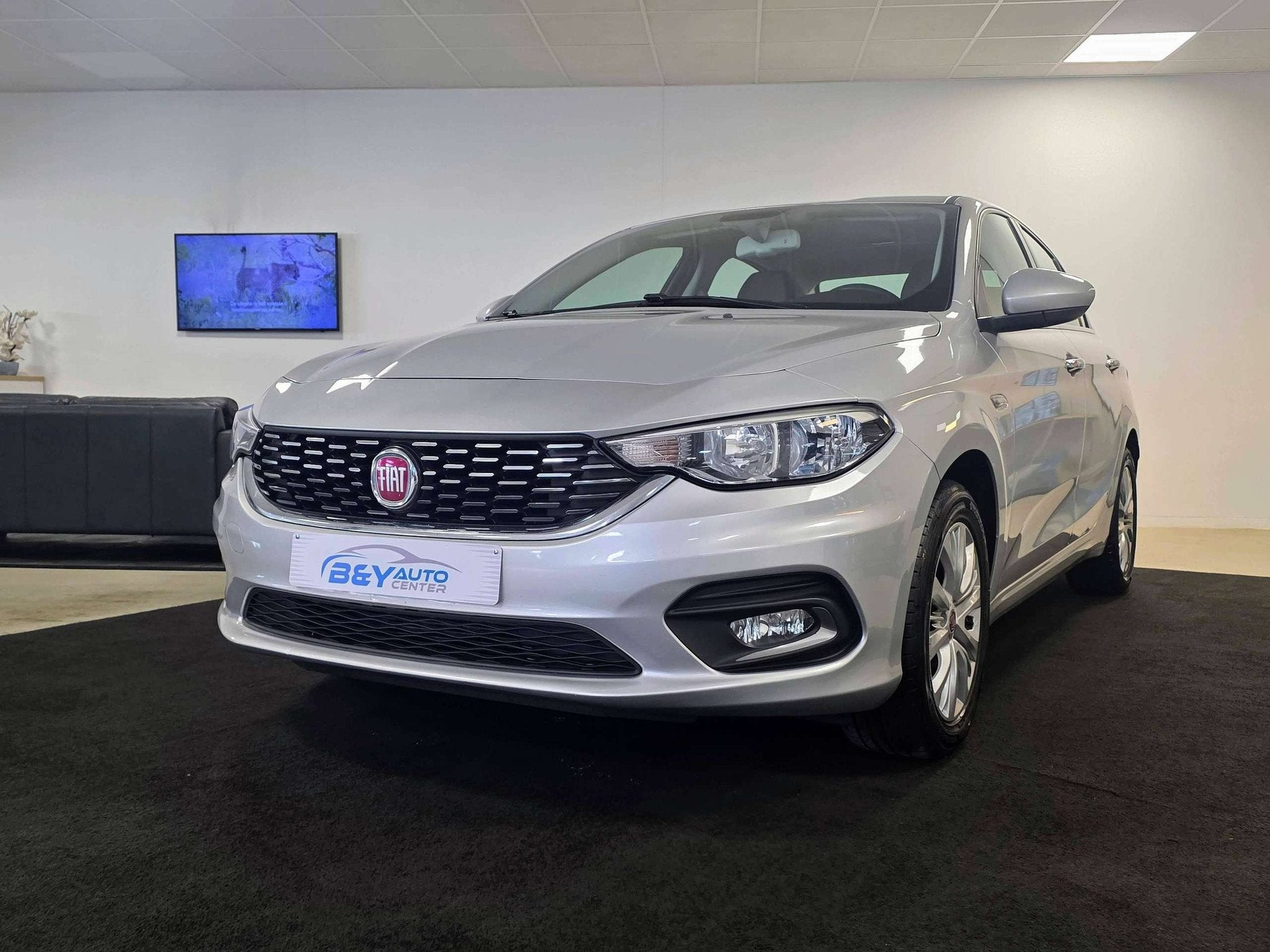 Fiat Tipo Tipo 1.6 D Euro6 Lounge Business / Camera / Navi, Voorwielaandrijving, 4 deurs, Gebruikt, 4 cilinders