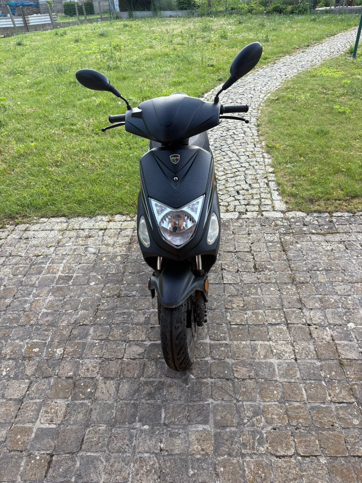 Neco One 12 50 cc, Ophalen, Tweetakt, 50 cc, Klasse B (45 km/u)