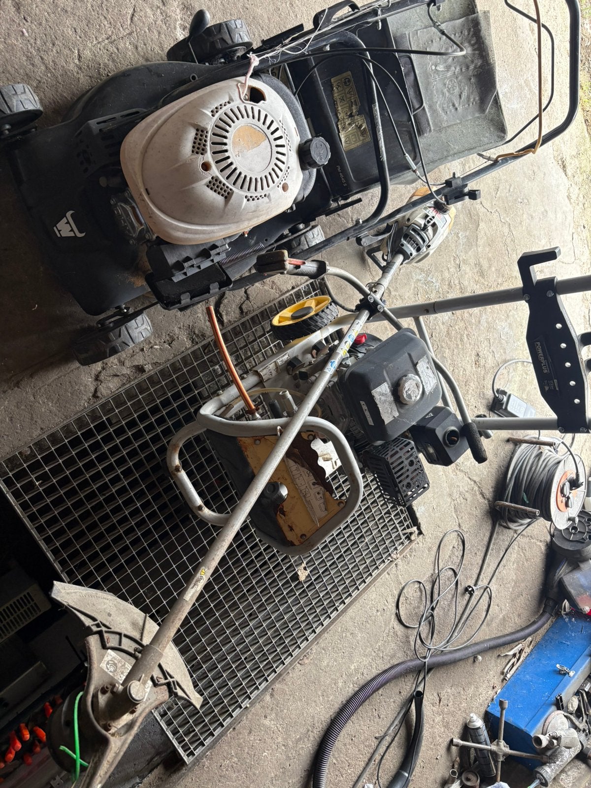Pour pieces ou a reparer tondeuse, Enlèvement