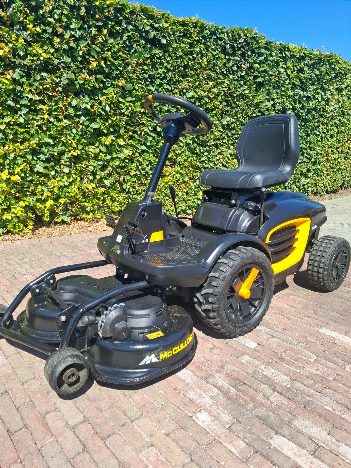 mc culloch frontmaaier ( husqvarna group), Ophalen