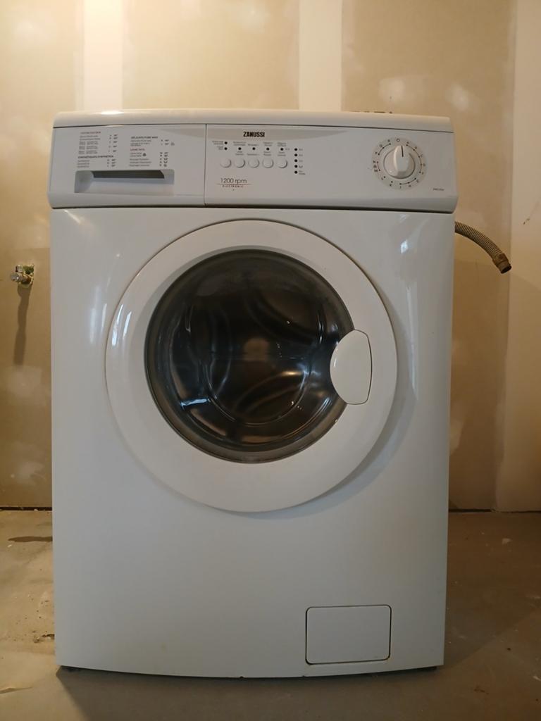 Zanussi ZWG3122 wasmachine - 5kg - 1200 toeren, Elektronische apparatuur, Wasmachines, Ophalen, 1200 tot 1600 toeren, Gebruikt