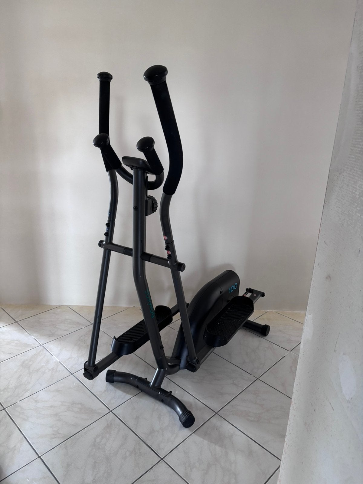 Velo elliptique DOMYOS 100 tres bon etat, Enlèvement, Comme neuf, Vélo elliptique