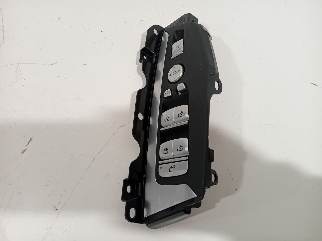 Bedieningspaneel elektrische ramen BMW iX, BMW, Onderdelen@venauto.nl, Van der Ven Autorecycling B.V., Ettenseweg 76, 4706 PB Roosendaal, The Netherlands