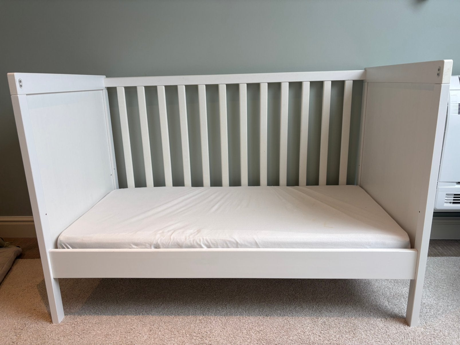Ikea Sundvik babybed inclusief matras, Ophalen, Zo goed als nieuw, Matras