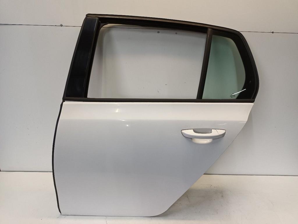 Portier links achter Volkswagen Golf, Onderdelen@venauto.nl, Van der Ven Autorecycling B.V., Gebruikt, Ettenseweg 76, 4706 PB Roosendaal, The Netherlands