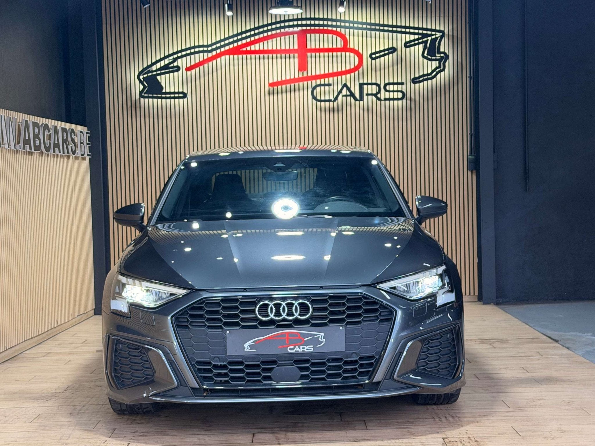 Audi A3 30 TFSI * LIMOUSINE - SEDAN * S LINE / S TRONIC * GA, Cuir, Argent ou Gris, Entreprise, Noir