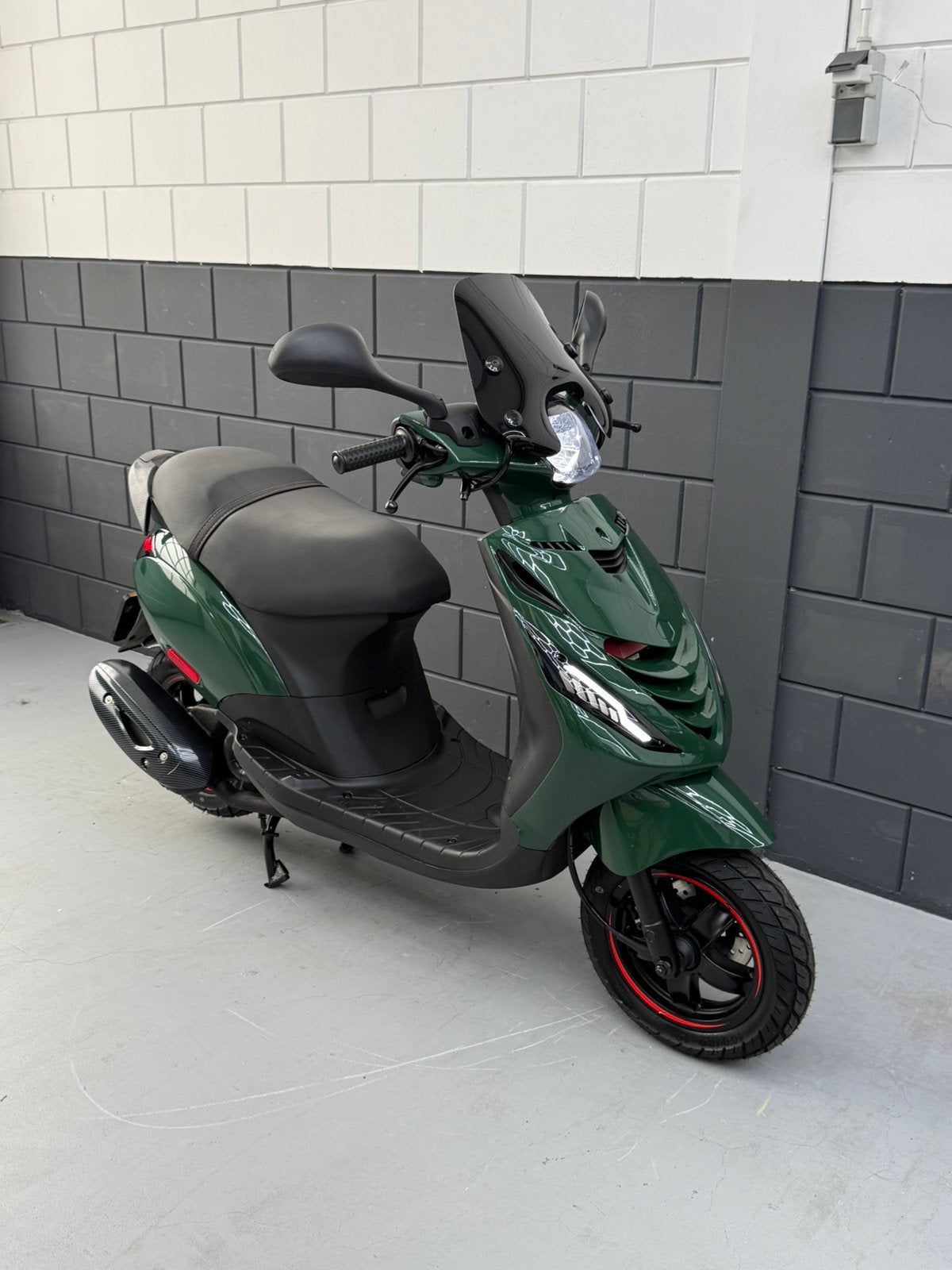 Piaggio Zip Sp Iget 2021 Bromscooter Vol Opties Malossi, Fietsen en Brommers, Scooters | Piaggio, Ophalen