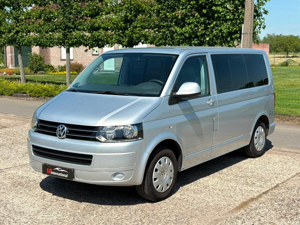 ️♿️VW CARAVELLE 2.0TDI DSG Rolstoellift Invalde TPMR, Auto's, Automaat, Euro 5, Monovolume, Bedrijf
