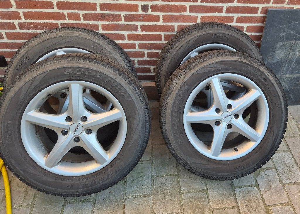 Pirelli winterbanden, Auto-onderdelen, Ophalen, Gebruikt, Banden en Velgen, 17 inch