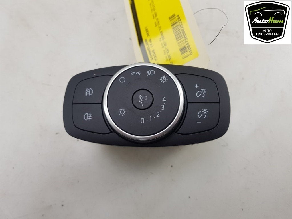 LICHTSCHAKELAAR Ford Focus 4 Wagon (01-2018/12-2025), Gebruikt, Ford