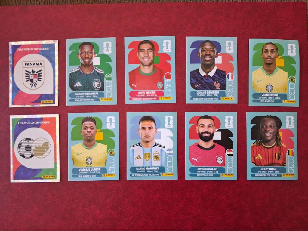 WK 2026 panini 8 stickers. Twee zilveren BEL 4 - BEL18 nieuw, Verzamelen, Verzenden, Nieuw, Sport