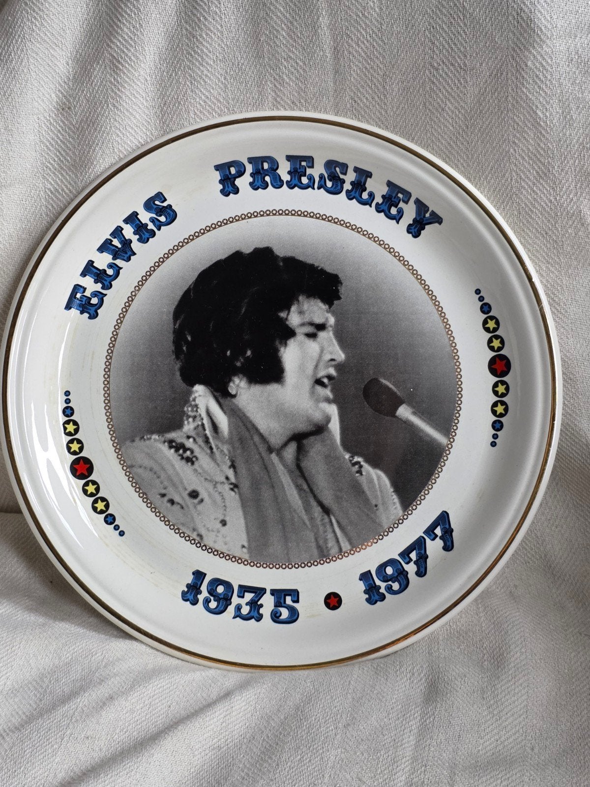 assiette de collection en céramique "Elvis Presley" par Barr, Collections, Musique, Artistes & Célébrités