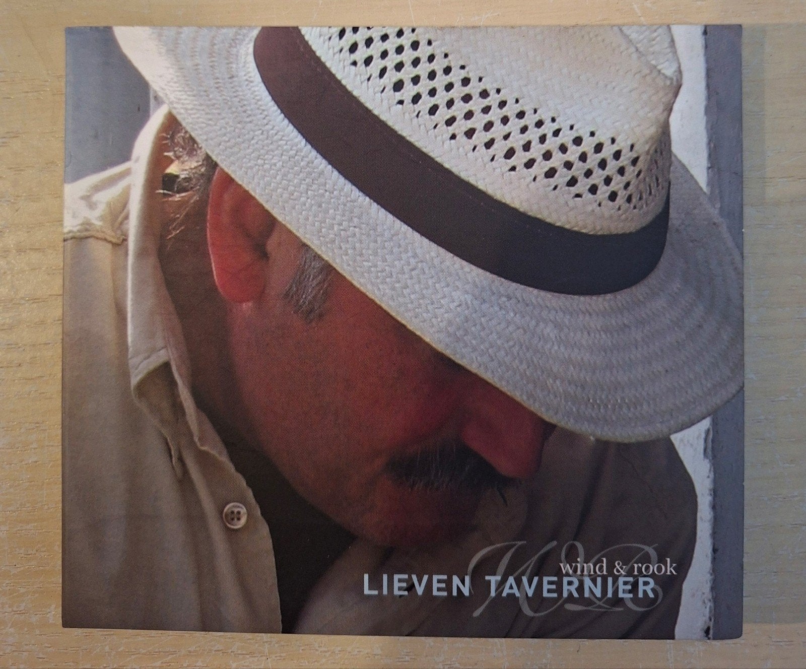 CD. Liéven Tavernier. Vent et fumée (Digipack)., Enlèvement ou Envoi