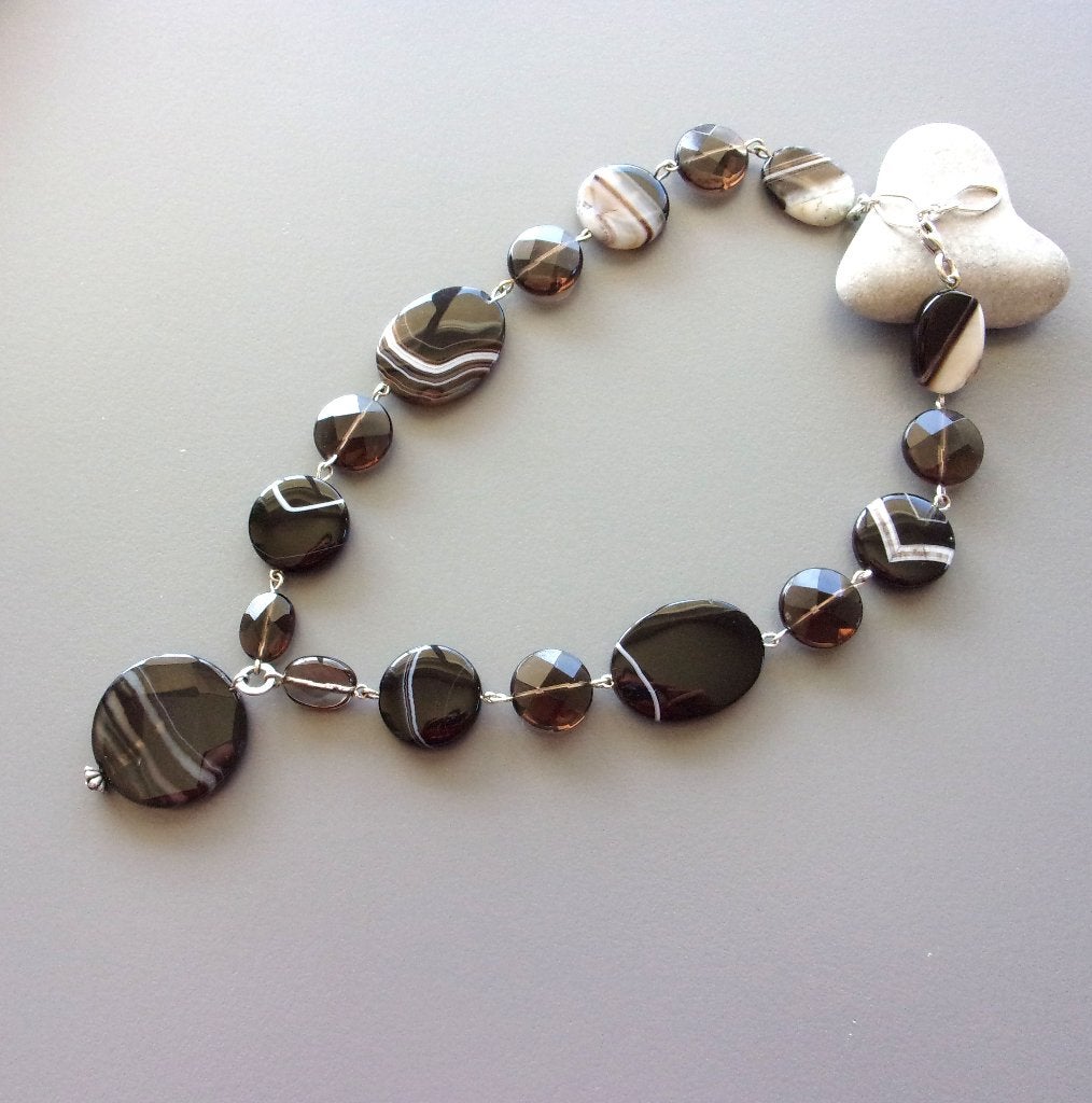 Collier en cabochons d'agates naturelles noires et quartz, Bijoux, Sacs & Beauté, Colliers, Pierre ou Minéral, Avec pierre précieuse
