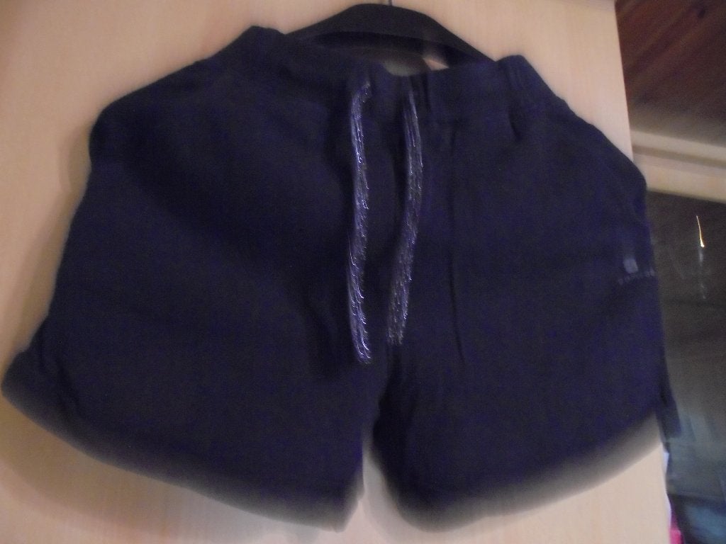 Zwarte short XS, Ophalen of Verzenden, Zo goed als nieuw, Meisje, Broek
