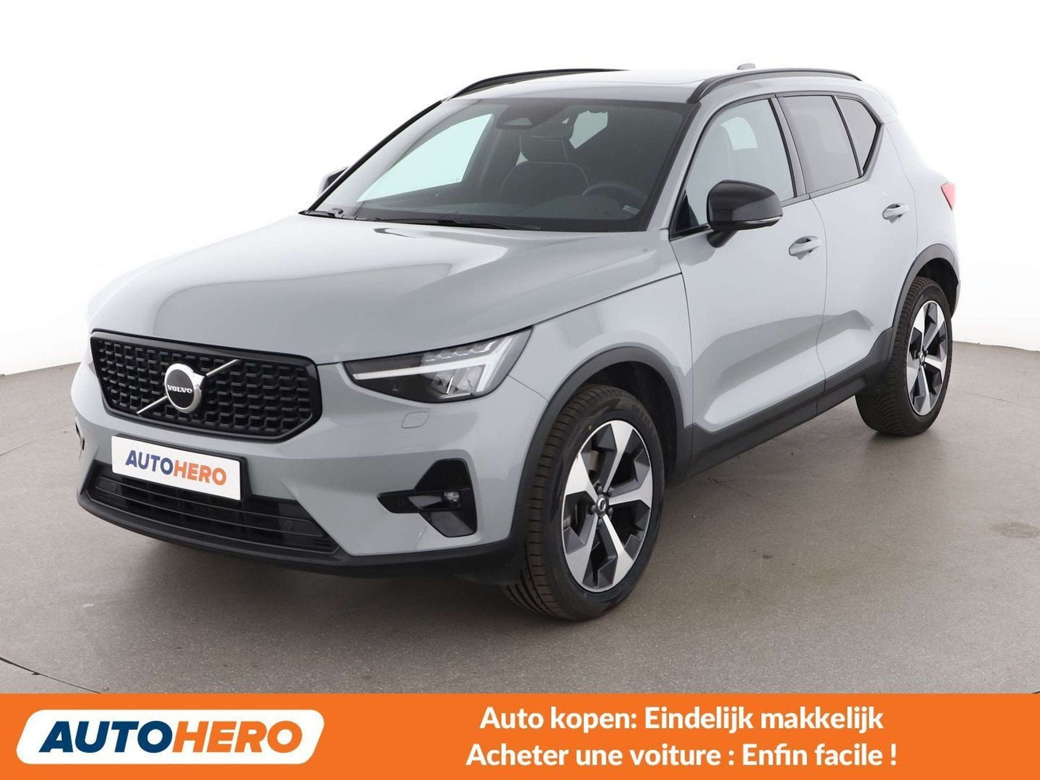 Volvo XC40 2.0 B3 Mild-Hybrid Ultra Dark 2WD (automatique), Autos, Argent ou Gris, Achat, Euro 6, 1688 kg
