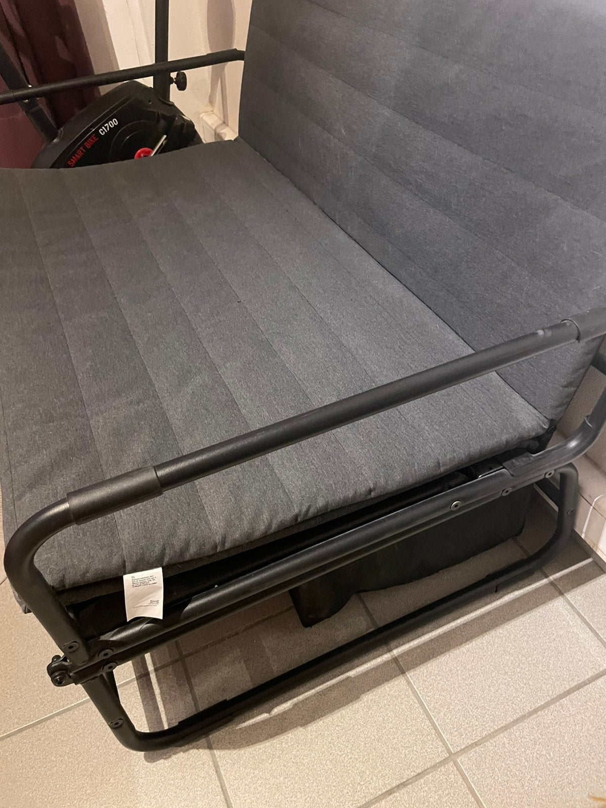 Nieuwe ikea slaapbank, Huis en Inrichting, Slaapkamer | Slaapbanken, Ophalen, 70 cm of minder, Nieuw, 190 cm of minder