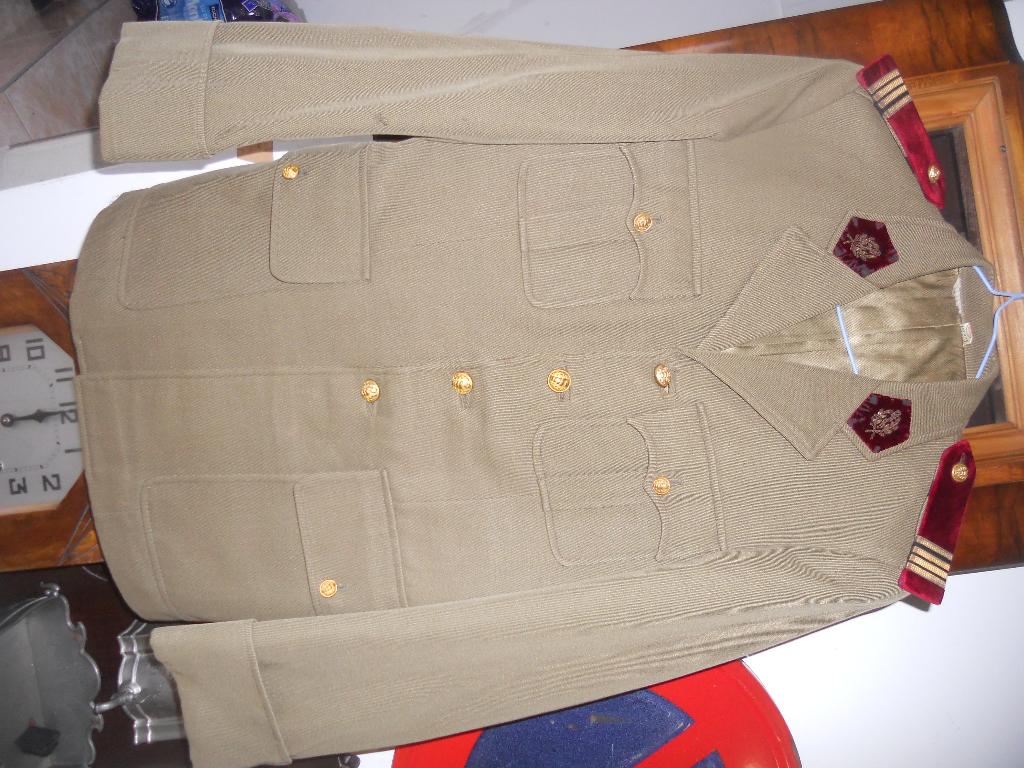 uniforme armée guerre pour connaisseur dans son jus, Collections, Enlèvement