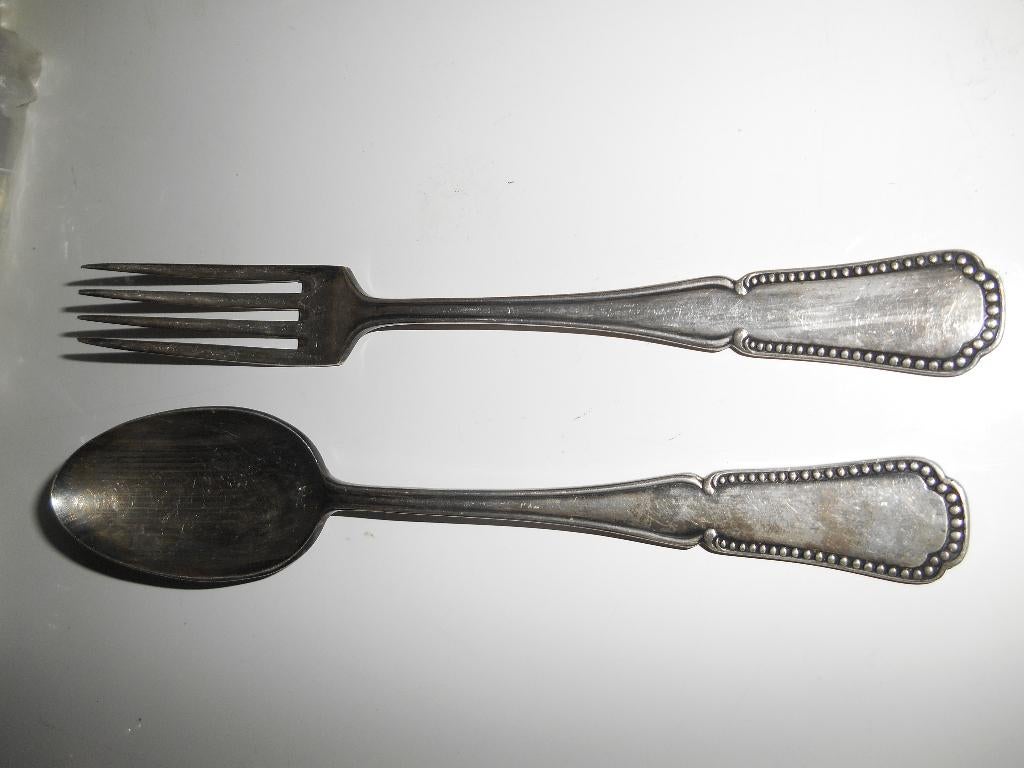 Fourchette + cuillère en métal argenté motif perles Poinçons, Ophalen of Verzenden