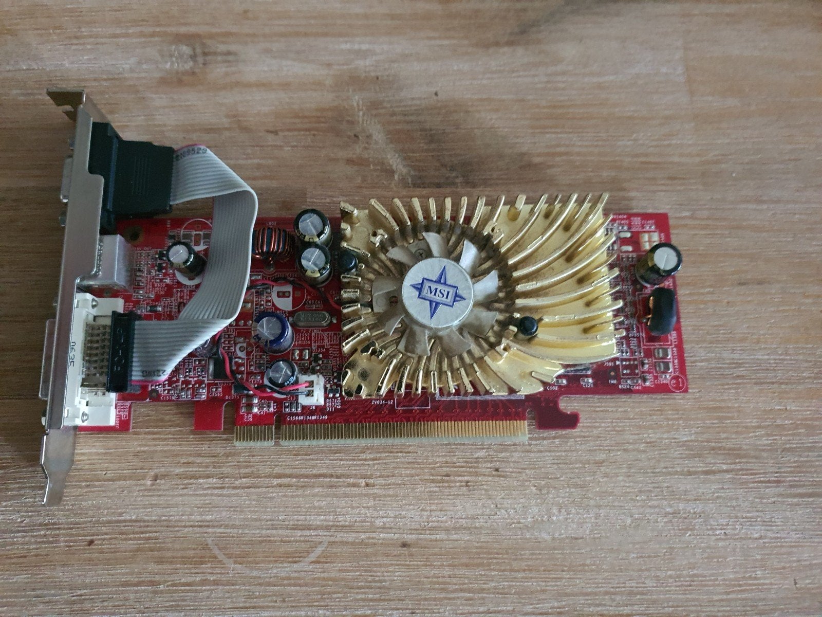 msi 3dkaart  NX7200LE 256mb, Ophalen