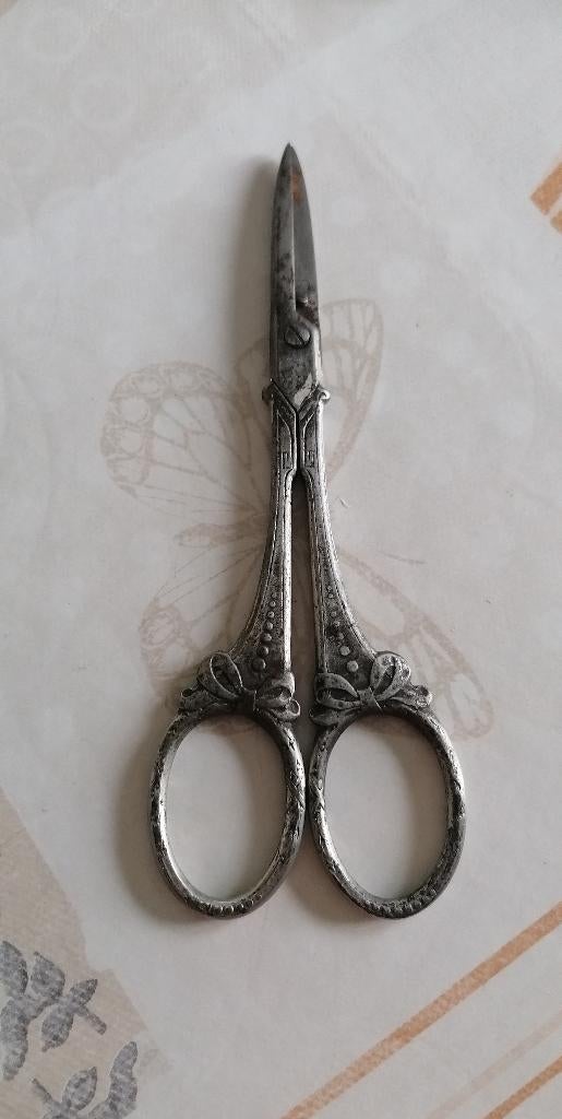 Ciseau ancien broderie LXVI, Envoi, Utilisé, Broderies à la main, Pièce ou Accessoires