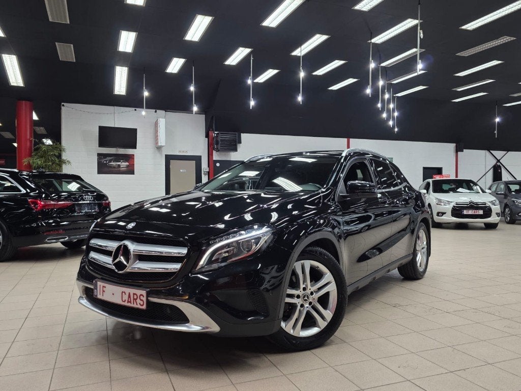 GLA 220 d 4-Matic**NAVIGATIE**CAMERA**LEDER**NIEUWE STAAT**, Auto's, Mercedes-Benz, Automaat, 4 cilinders, Zwart, Bedrijf