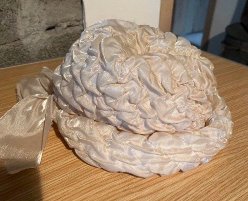 Chapeau ancien mariee, Antiquités & Art, Enlèvement ou Envoi
