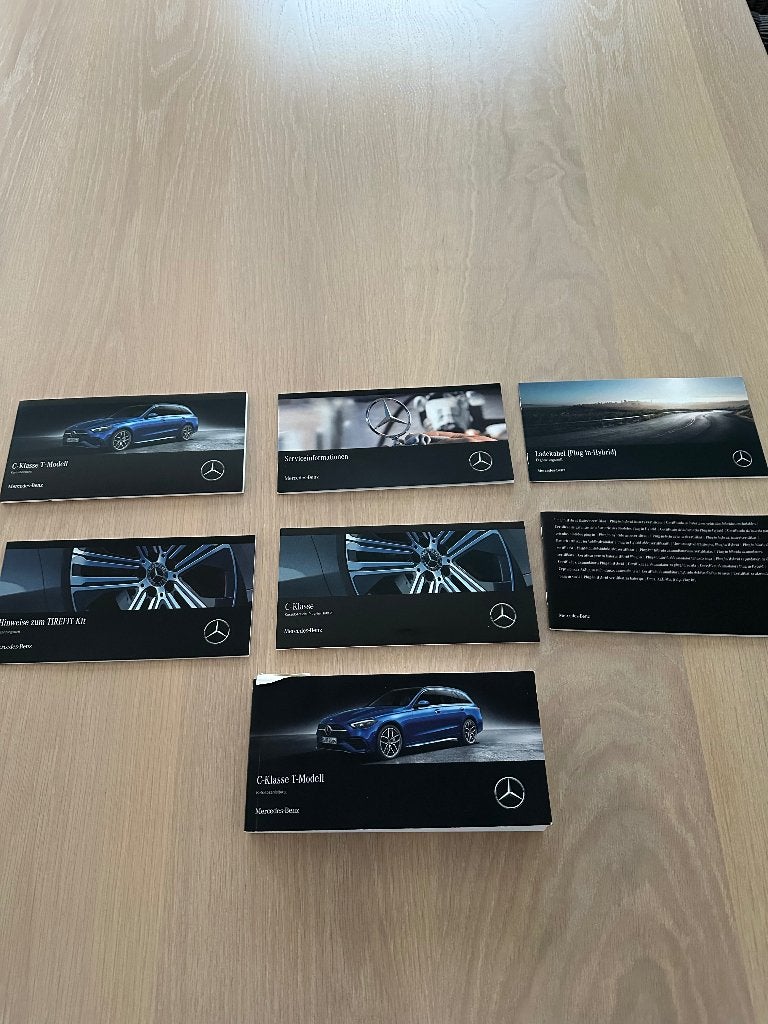 NIEUWE HANDLEIDINGSBOEKJES MERCEDES C KLASSE 300e BREAK, Enlèvement