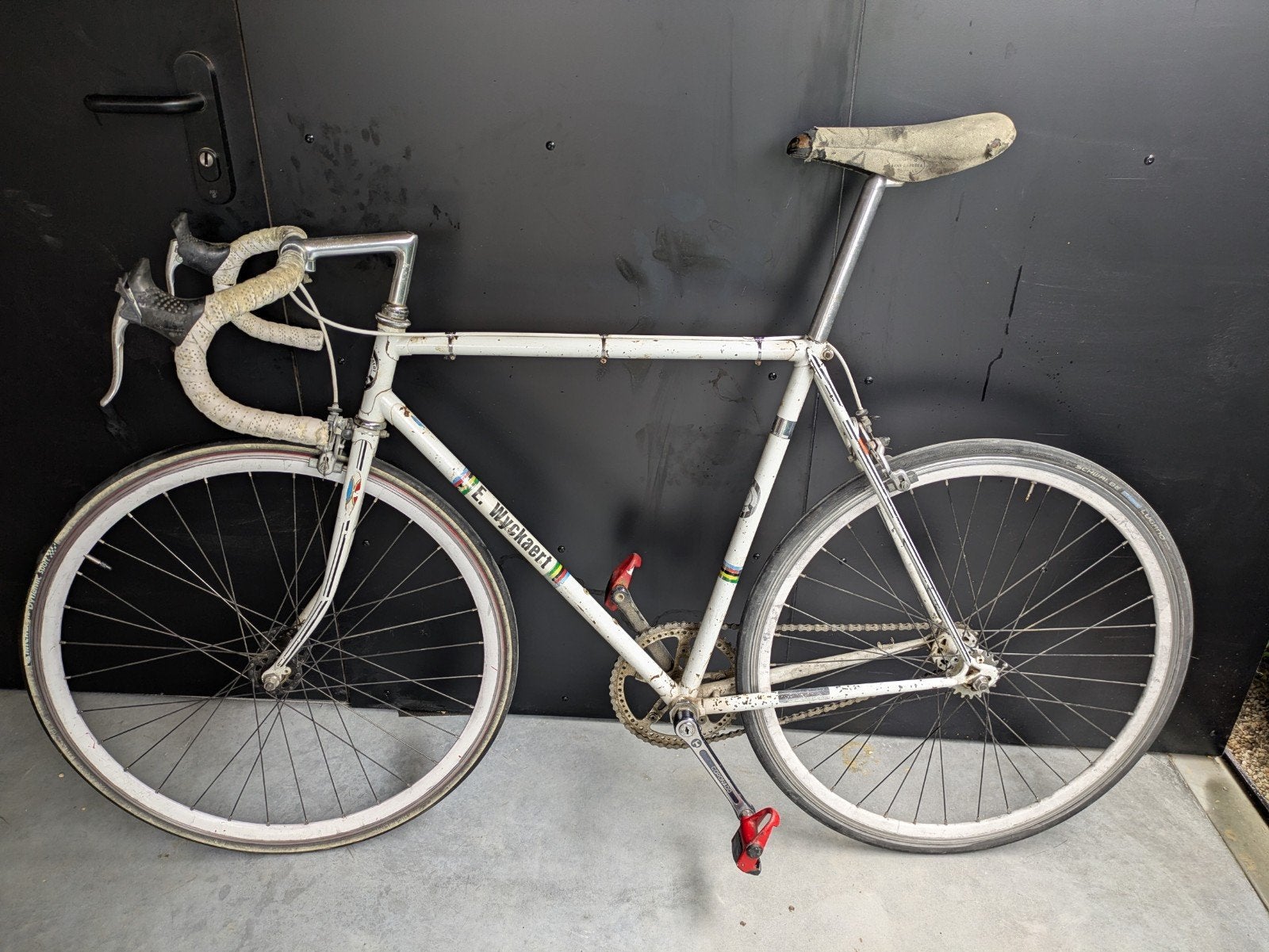 Retro koersfiets, Ophalen
