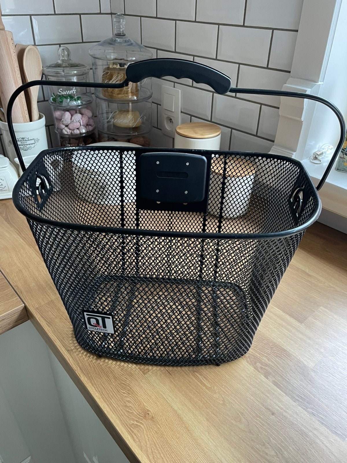 QT Fiets mandje nieuw! Voor volwassenen., Enlèvement, Neuf, Panier de vélo, Fixation au guidon