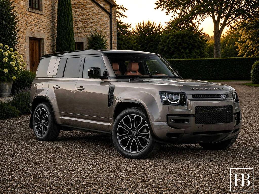 Land Rover Defender 110 P635 OCTA / Charente Grey / Burnt Si, Auto's, Land Rover, Bedrijf, Te koop, ABS, Adaptive Cruise Control