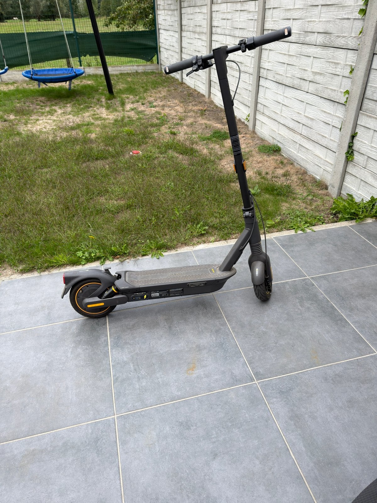 Ninebot g2 max, Fietsen en Brommers, Ophalen, Zo goed als nieuw