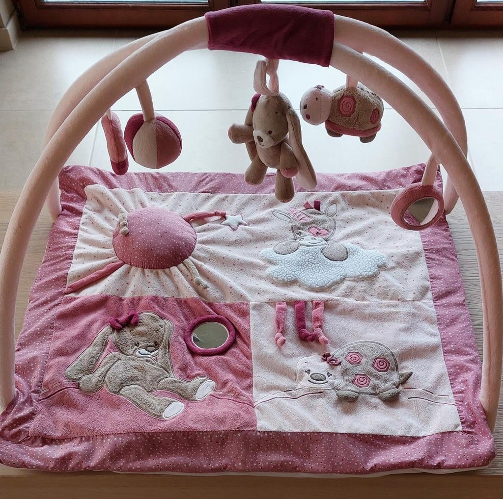 Speelkleed Nattou, Ophalen