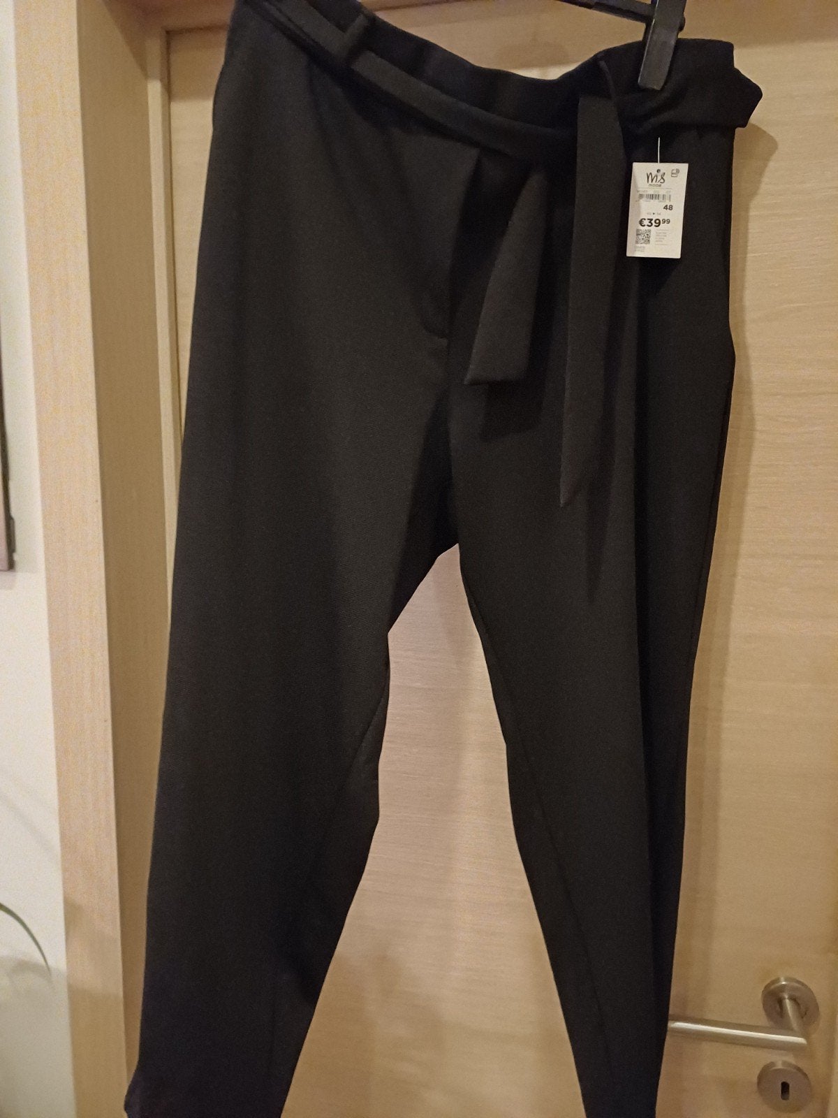 M&S zwarte broek Mt 48(39.99 euro), Kleding | Dames, M&S, Ophalen of Verzenden, Maat 46/48 (XL) of groter, Lang