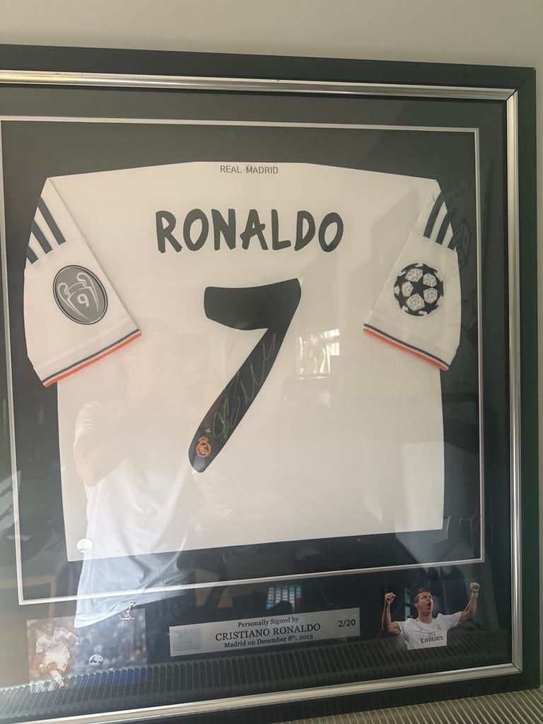 Gesigneerd Ronaldo Real Madrid Shirt (2/20), Verzamelen, Ophalen of Verzenden, Zo goed als nieuw, Shirt