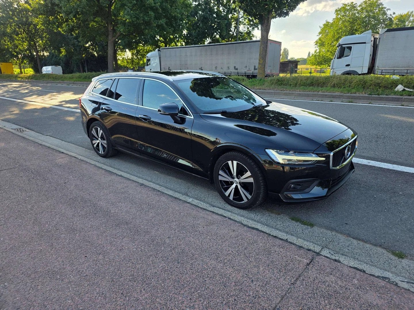 Volvo V60 2.0 B4 Momentum Pro Geartronic 1EIG IN ZEER GOED, Automaat, 197 pk, 145 kW, Gebruikt