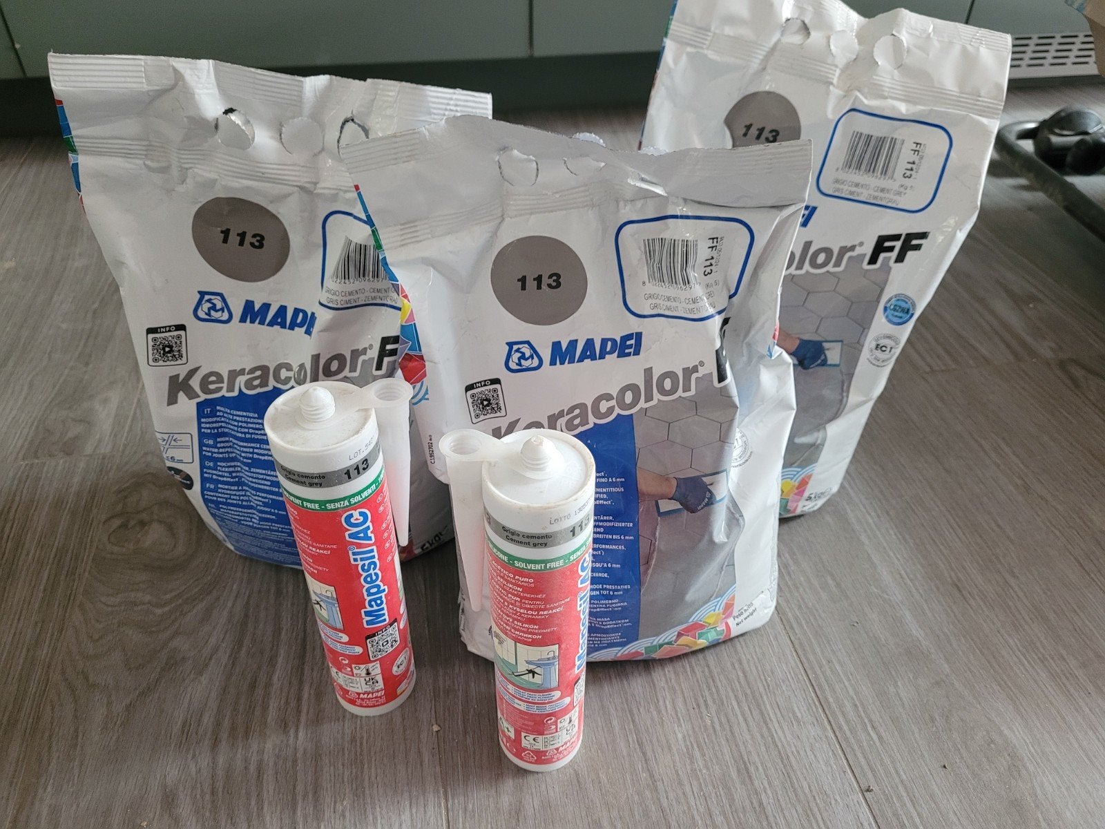 Lot Mapei Keracolor FF 113 + Mapesil AC 113 – Gris ciment, Doe-het-zelf en Bouw, Ophalen of Verzenden