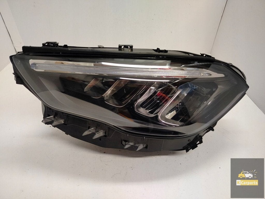 A2479063504, Mercedes GLA W247 II Lift Full Led High Perform, Gebruikt, Mercedes-Benz AG, Mercedes-Benz, Mercedesstrasse 120
70372  Stuttgart, DE