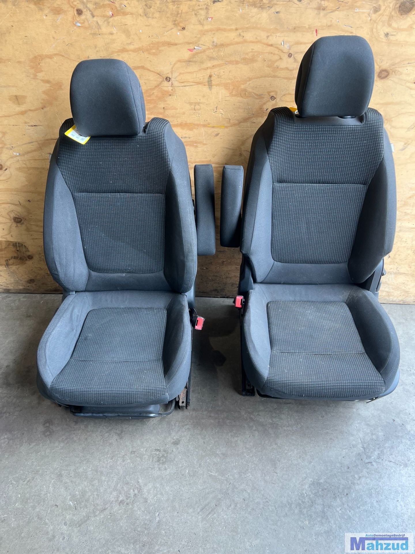 PEUGEOT 5008 1 Compleet interieur 2009-2015, Auto-onderdelen, Taurusavenue 1
2132 LS  Hoofddorp, NL, Gebruikt, Contact.group@renault.com