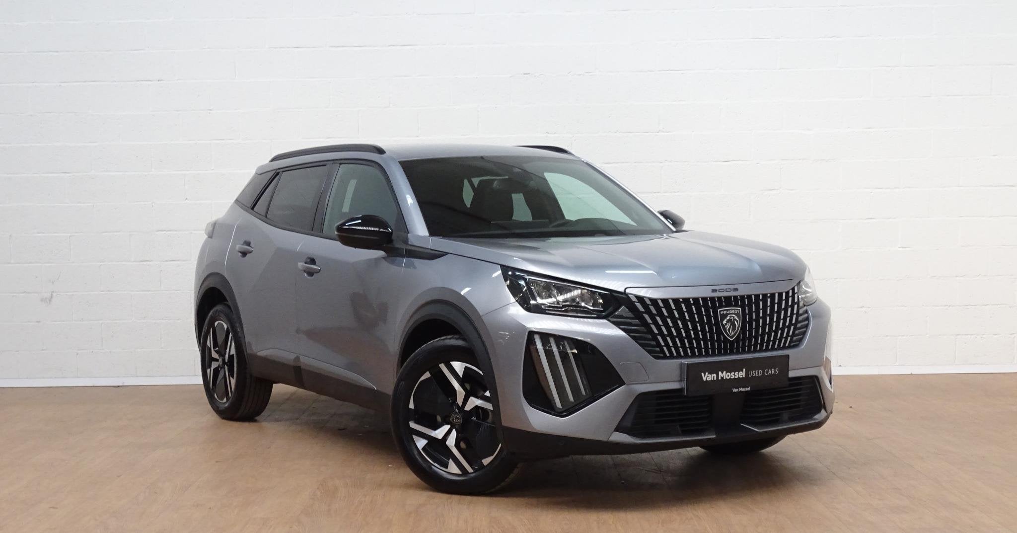 Peugeot 2008 1.2 HYBRID 145 e-DSC6 Allure, Auto's, Stof, Gebruikt, Zwart, 136 pk