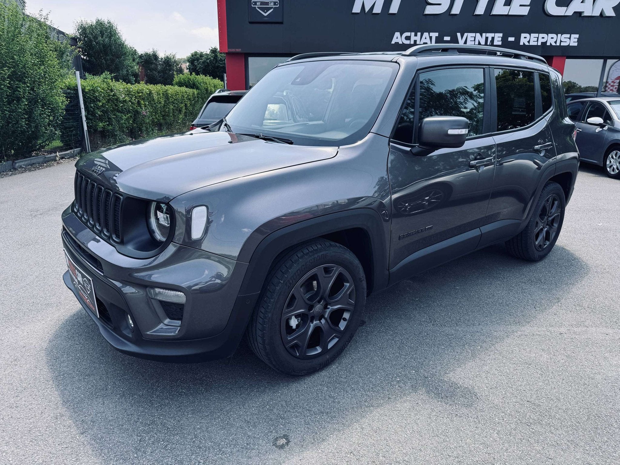 Jeep Renegade Renegade essence, état neuf, Garantie 1 an, Autos, Argent ou Gris, Achat, Entreprise, Boîte manuelle