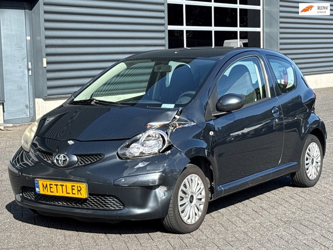 Toyota Aygo 1.0-12V | Schadevoertuig, Auto's, Voorwielaandrijving, 4 zetels, 109 g/km, Bedrijf