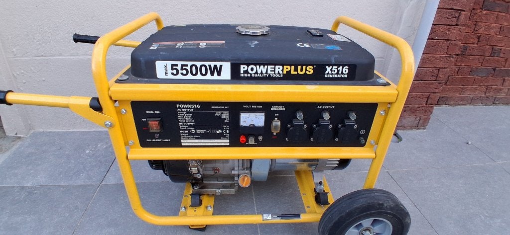Generator 5500W, Bricolage & Construction, Générateurs, 5 à 10 kVA, Réduction de bruit, Comme neuf, Enlèvement