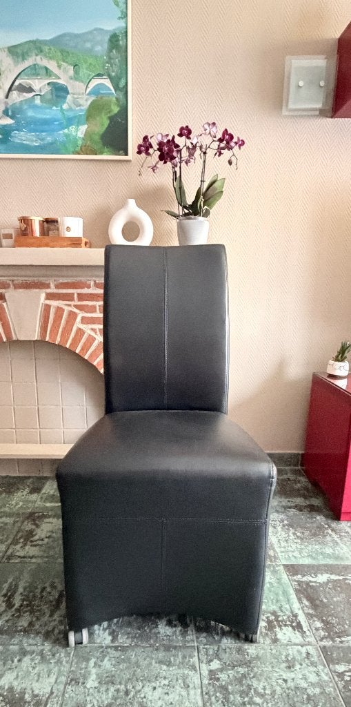 Chaises (6) similicuir noir/ 18€ pièce, Enlèvement, Utilisé, Noir, Cinq, Six Chaises ou plus