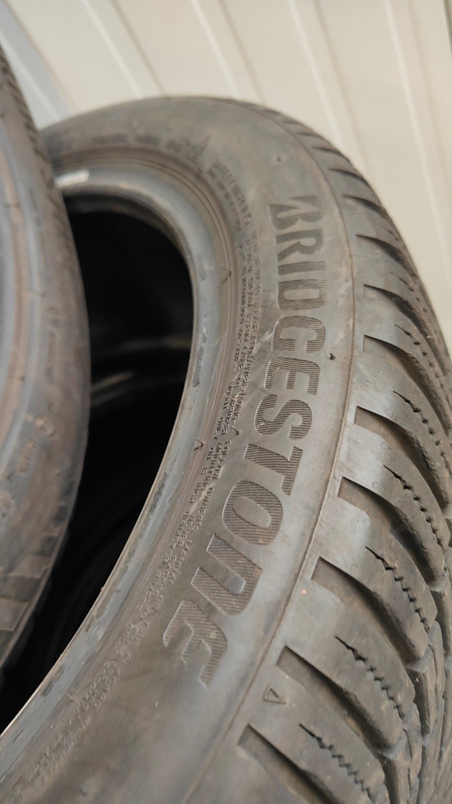 215/45r16 Bridgestone 40€ per stuk met montage, Ophalen